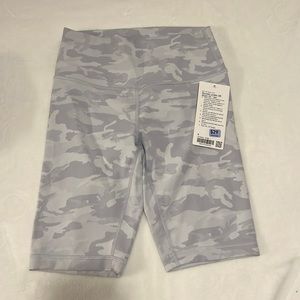 Lululemon Wunder Under HR Short 10” - Size 8 - NWT